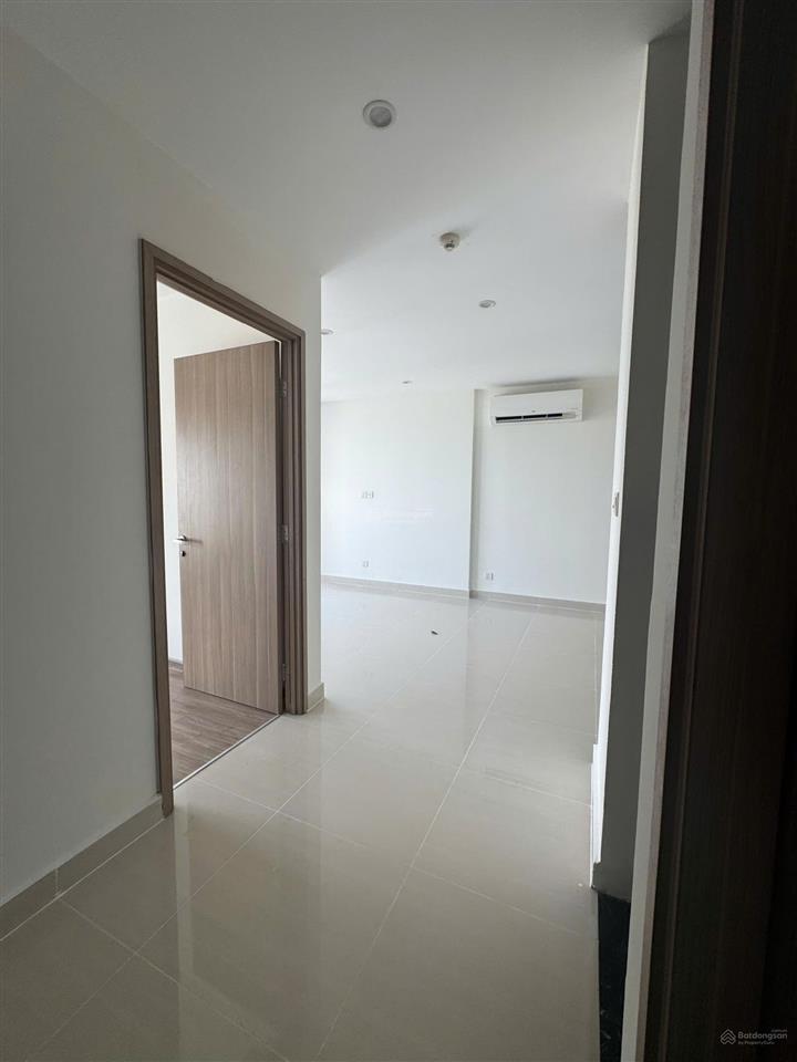 Chủ định cư nước ngoài bán nhanh căn hộ s302 vinhomes grand park quận 9 hướng đông nam mát mẻ