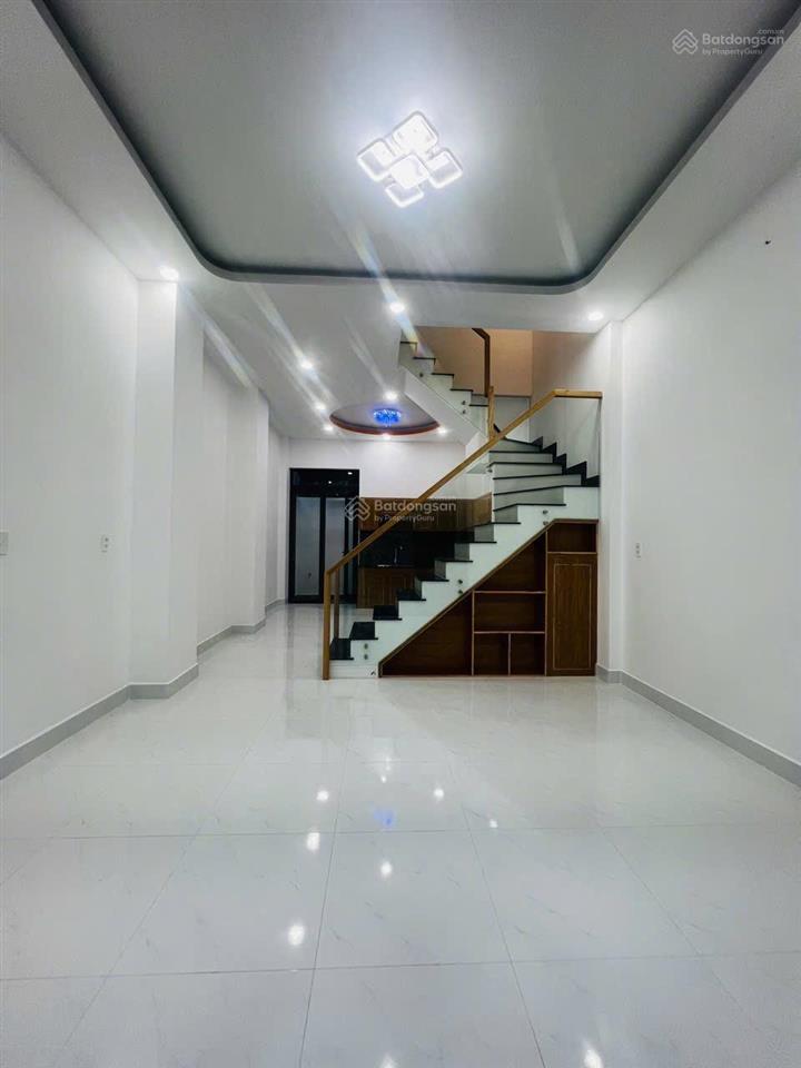Bán nhanh nhà mới cạnh chợ long phước
