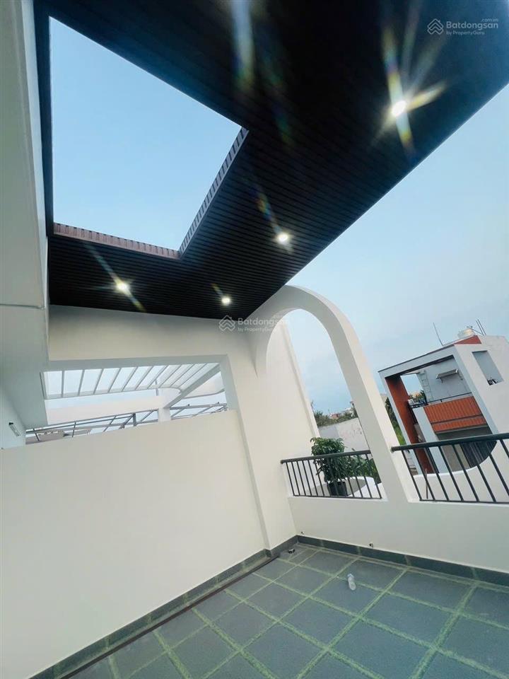 Bán nhanh nhà mới cạnh chợ long phước