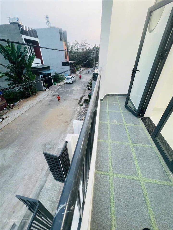 Bán nhanh nhà mới cạnh chợ long phước