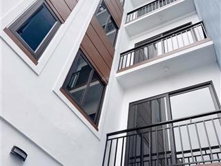 Nhà dân xây  duy nhất 5pn, tại phường long biên  gần aeon long biên, cầu vĩnh tuy. 56.6m  8.8 ty