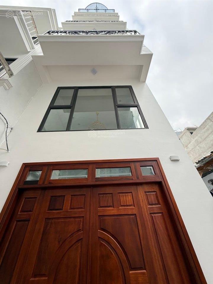 Nhà đẹp dân xây 6 tầng thang máy  ô tô đỗ cửa  hàng xóm vinhomes riverside  43,2m  chỉ 8,55 tỷ