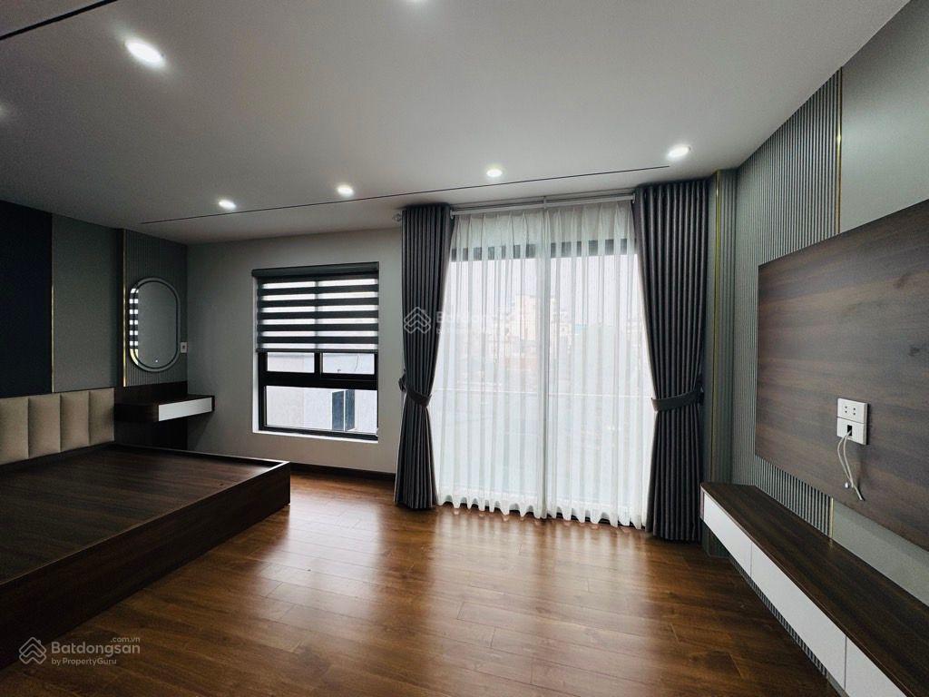Hiếm! nhà đẹp 7t full nội thất, thang máy, ô tô đỗ cửa, gần aeon, cổ linh 35m  9,99 tỷ