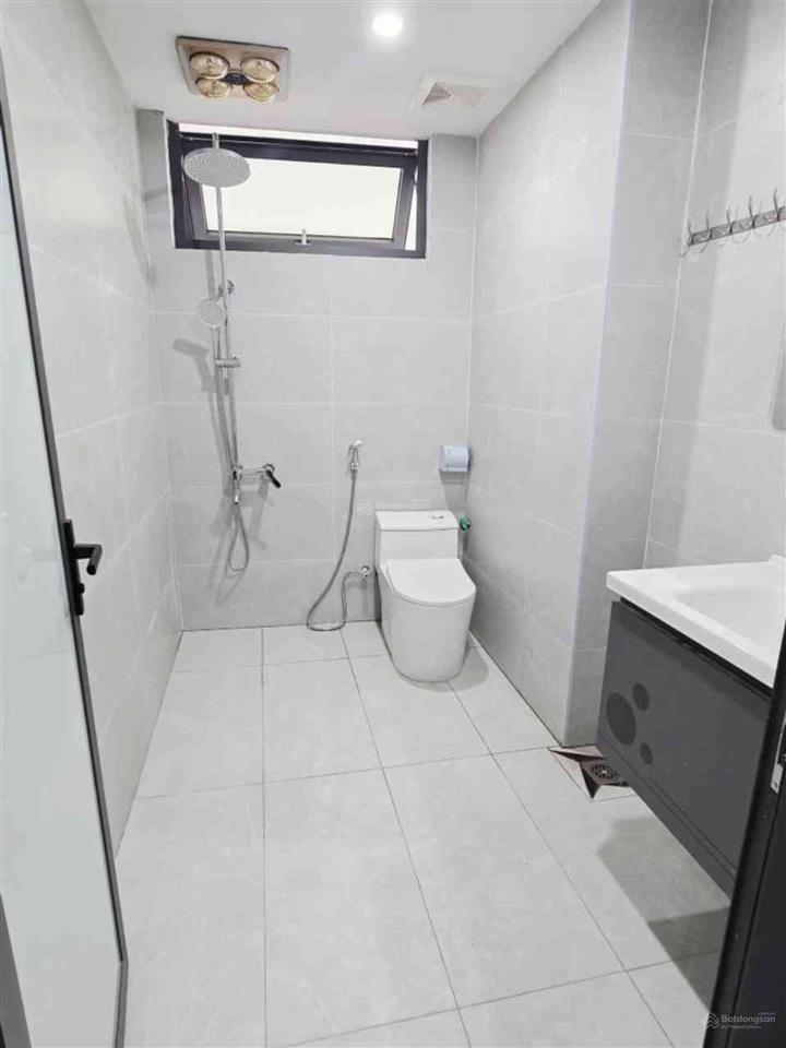Siêu hiếm! nhà đẹp 56m, thang máy, hàng xóm vinhomes, tiện ích đầy đủ chỉ 7.98 tỷ