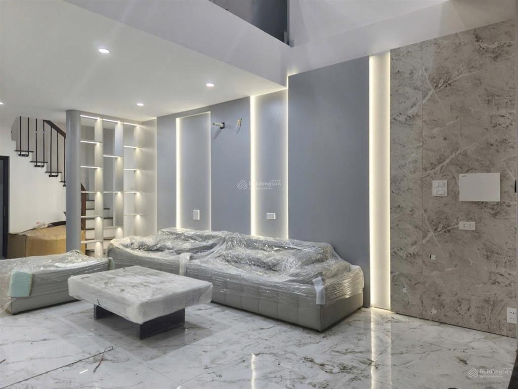 Hiếm ngọc thụy! 6t thang máy, full nội thất, gần chợ, trường, ô tô , 40m 7,89 tỷ