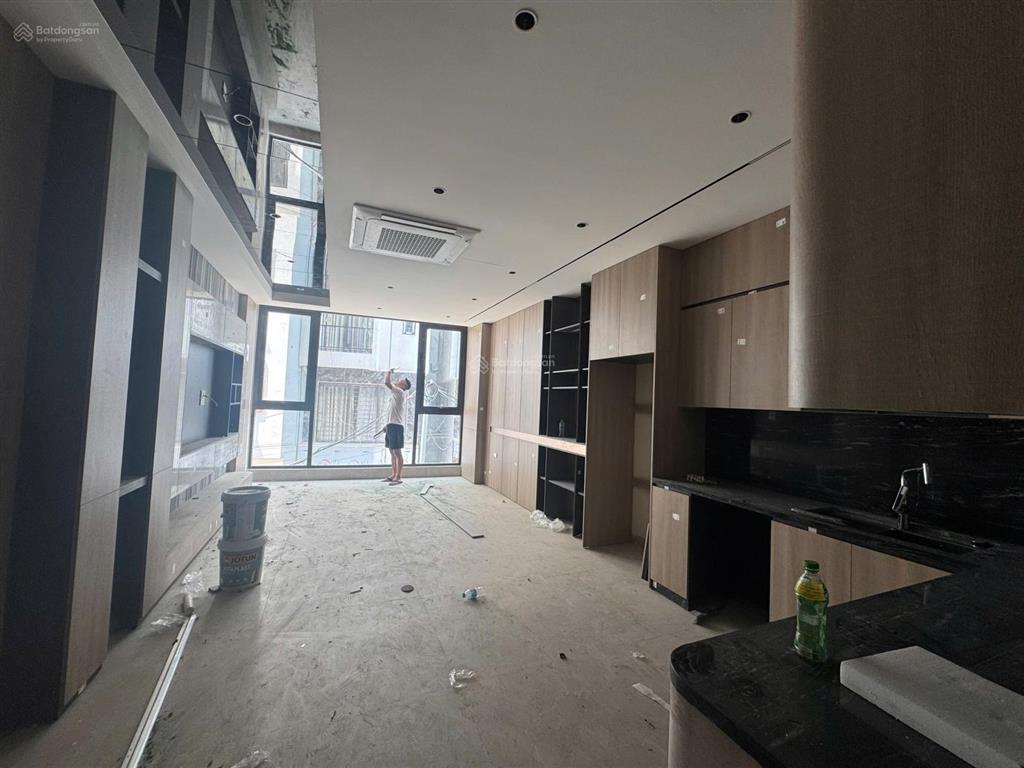 Nhà đẹp phân lô, ô tô đỗ cửa gần aeon long biên. 50m2 10,75 tỷ