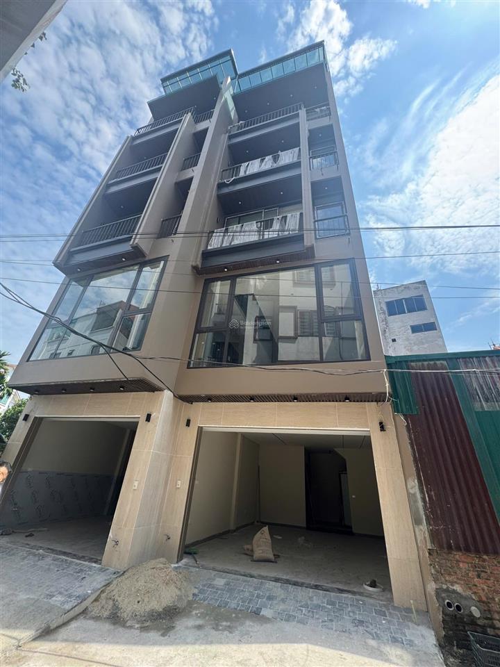 Nhà đẹp phân lô, ô tô đỗ cửa gần aeon long biên. 50m2 10,75 tỷ