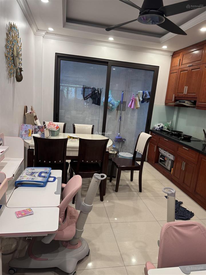Chính chủ bán nhà cự khối 4 tầng, đường ô tô tránh, trong năm nay hoàn thiện đường 13m trước nhà