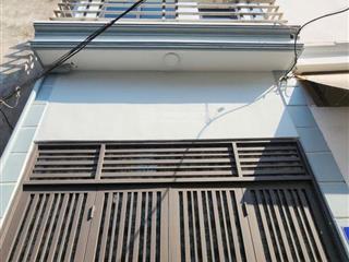 Siêu hiếm, bán nhà nhỏ xinh phố phú thượng, 4 tầng dân xây, nhà đẹp ở ngay giá chỉ 5,5 tỷ.