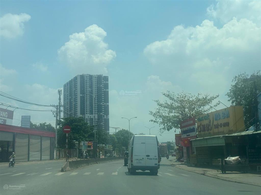 Bán đất kdc sầm uất. gần nhà thờ đông hòa, mặt tiền đường ql1k, dĩ an, bình dương. giá 350 tỷ