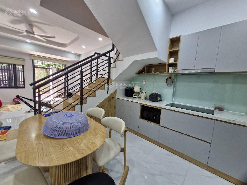 Nhà bán hxh đường phú châu, 3 tầng, 78m2, mới, đẹp, giá 7,3 tỷ