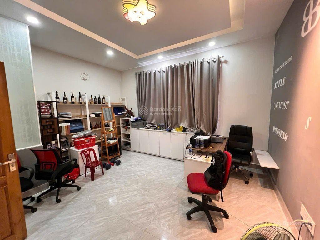Nhà bán nhà đẹp, mặt tiền đường số 10, hiệp bình phước, thủ đức, 3 tầng, 150m2, giá chỉ hơn 10 tỷ