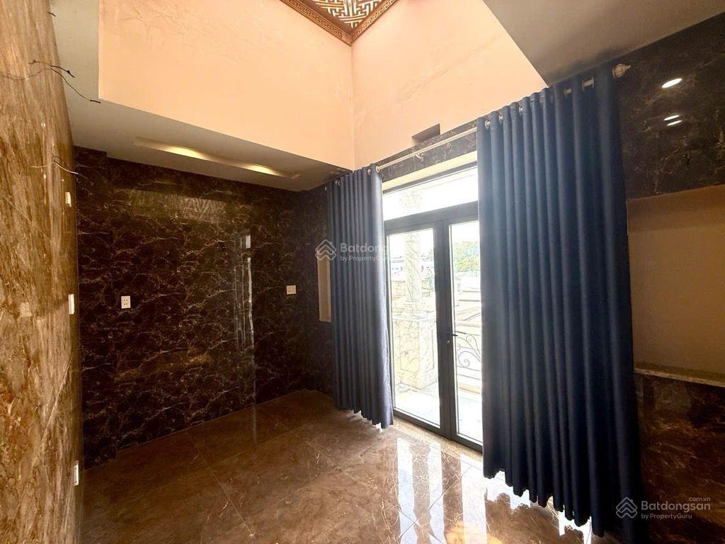 Nhà bán hxh đường phú châu 3 tầng, 100m2 giá 9 tỷ