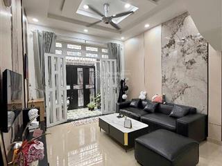 Nhà bán  hxh quốc lộ 13 3 tầng, 60m2 giá 7,5 tỷ