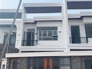 Bán nhà mới sổ riêng tại thuận giao