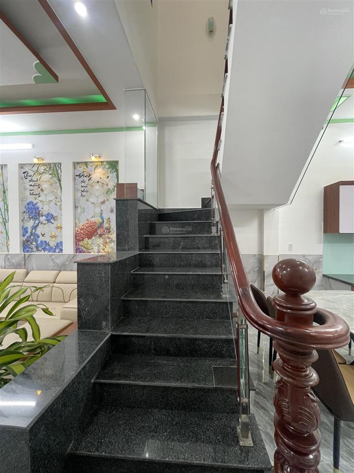 Em cần bán nhà hoàn công tại phú hồng thịnh 3