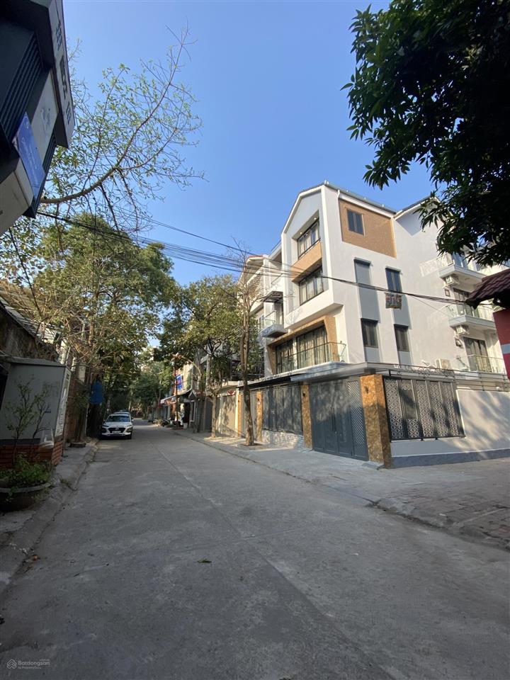 Cho thuê tầng 1 ngõ 409 tam trinh 165m2