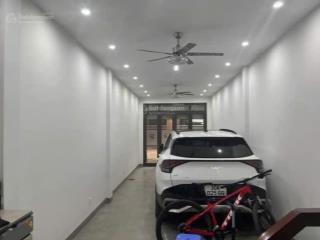 Nhà sát kim đồng, mặt đường lớn, ôtô, kinh doanh, ở luôn 37m² chỉ 9.7 tỷ