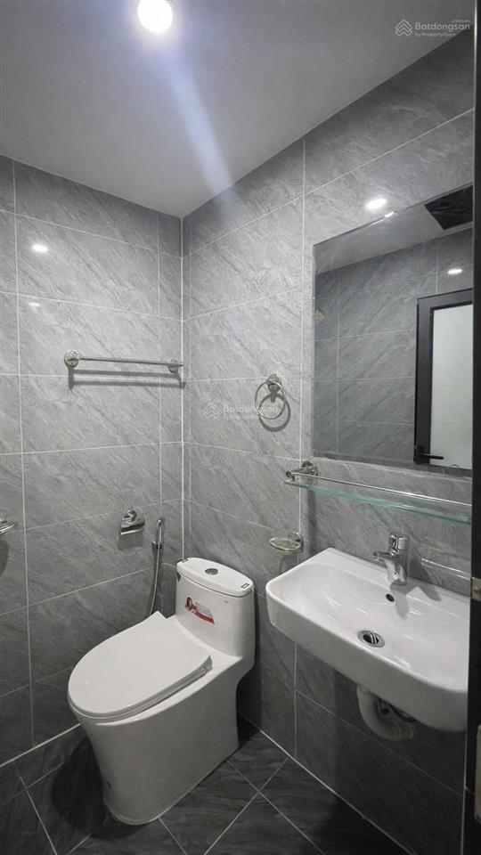 Thanh xuân. dòng tiền hơn 1 tỷ/năm. 83,2m2, ô tô, 7 tầng thang máy, pccc, 20,5 tỷ (tl giá tốt)