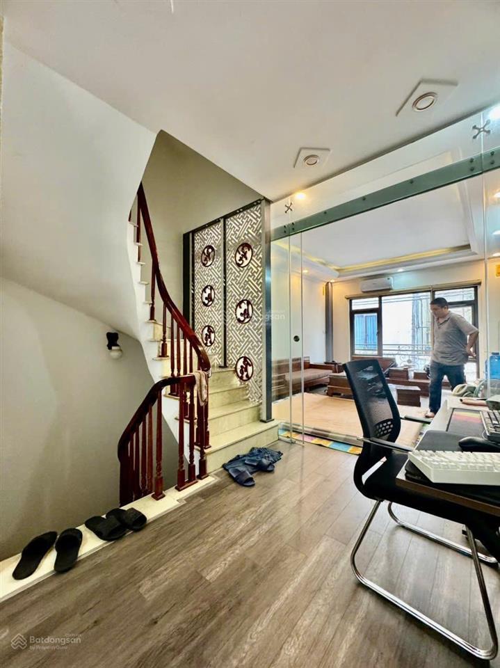 Giải phóng nhà đẹp 60m², 15.x tỷ 6 tầng thang máy ô tô, kinh doanh