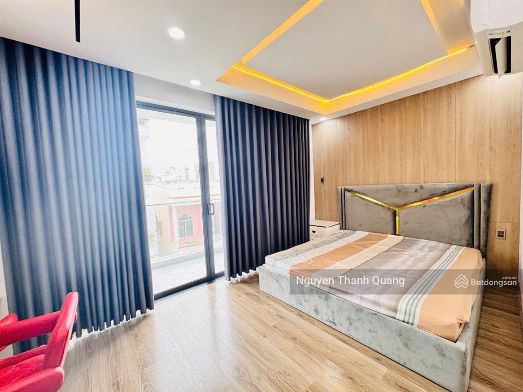 Nhà mặt đường có thang máy  phường bắc nha trang 7 tầng gồm 7pn 7vs 18 tỷ gần biển hòn chồng