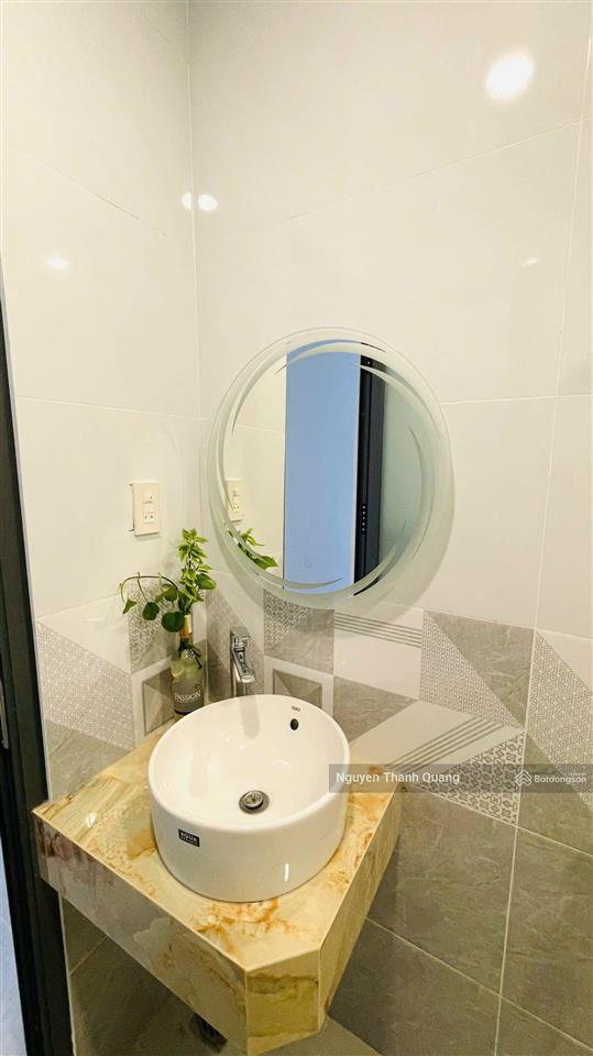 Nhà gần biển 9,150 tỷ 2 tầng 3 phòng ngủ thiết kế hiện đại hẽm 4m thông ô tô