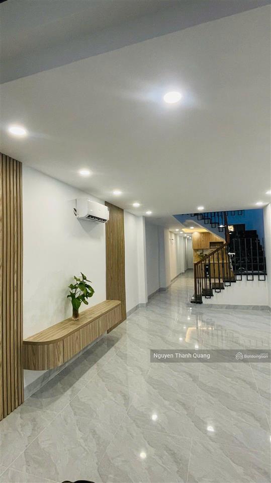 Nhà gần biển 9,150 tỷ 2 tầng 3 phòng ngủ thiết kế hiện đại hẽm 4m thông ô tô