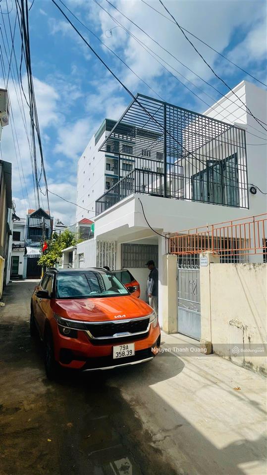 Nhà gần biển 9,150 tỷ 2 tầng 3 phòng ngủ thiết kế hiện đại hẽm 4m thông ô tô