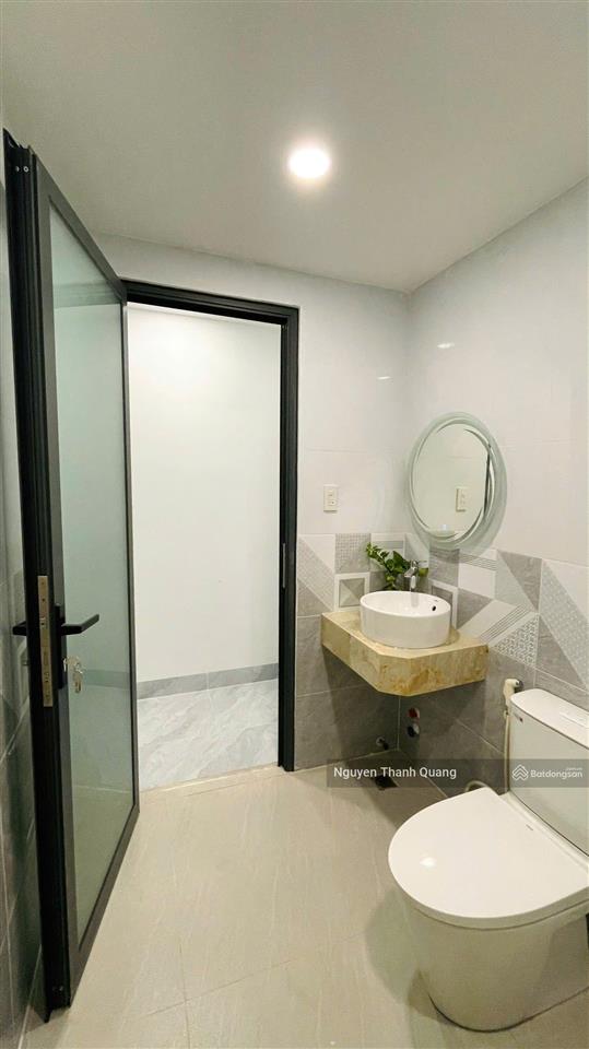 Nhà gần biển 9,150 tỷ 2 tầng 3 phòng ngủ thiết kế hiện đại hẽm 4m thông ô tô