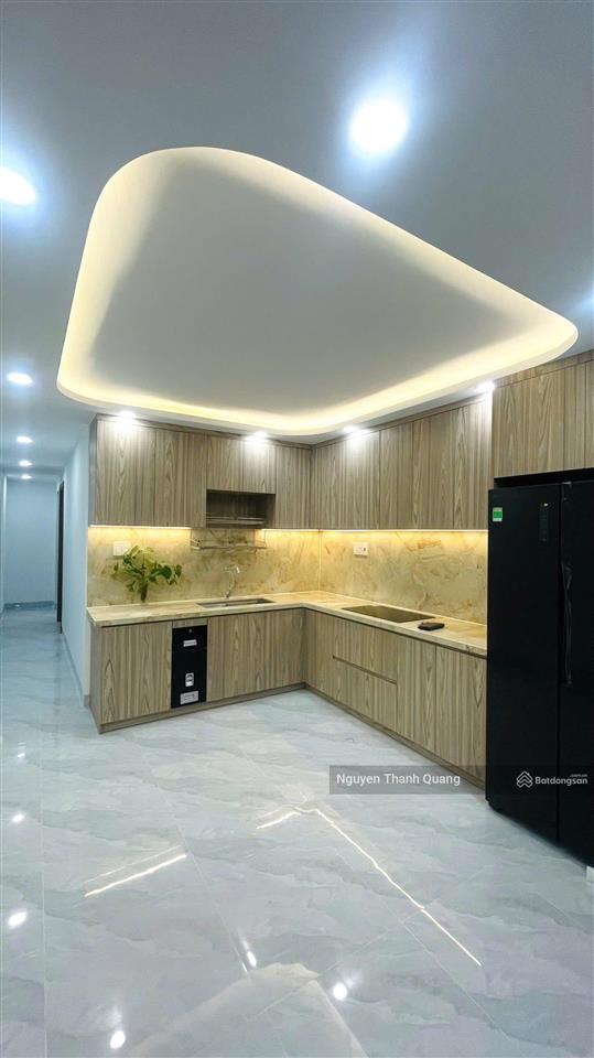 Nhà gần biển 9,150 tỷ 2 tầng 3 phòng ngủ thiết kế hiện đại hẽm 4m thông ô tô