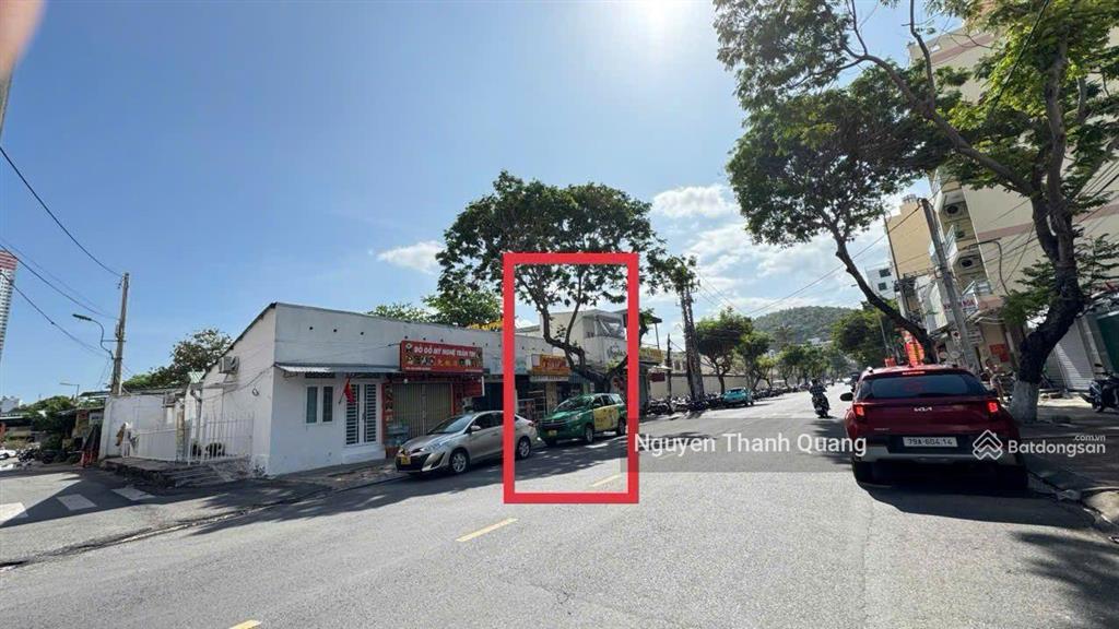 Nhà góc 2 mặt đường kinh doanh ngay bãi tắm hòn chồng 15,5 tỷ  cho thuê dòng tiền 30tr mỗi tháng