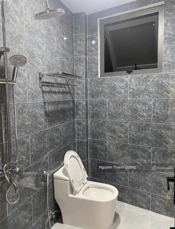 Nhà mới 3 tầng 4,9 tỷ 4 phòng 3 vệ sinh góc 2 mặt đường ô tô cách biển 1,5km giáp khu đô thị plong