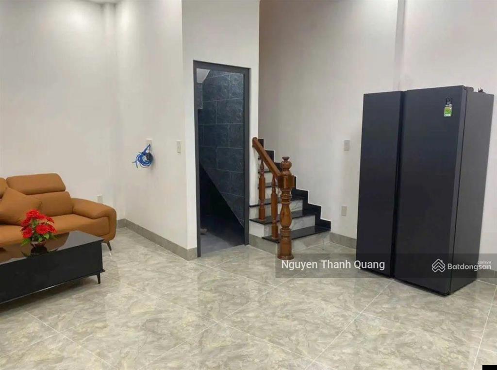 Nhà mới 3 tầng 4,9 tỷ 4 phòng 3 vệ sinh góc 2 mặt đường ô tô cách biển 1,5km giáp khu đô thị plong
