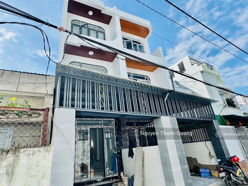 Nhà tttp nha trang  3 tầng mới gần cách biển 600m 3pn3wc 6,9 tỷ