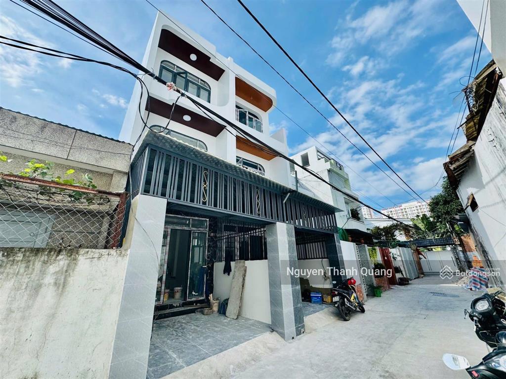 Nhà tttp nha trang  3 tầng mới gần cách biển 600m 3pn3wc 6,9 tỷ
