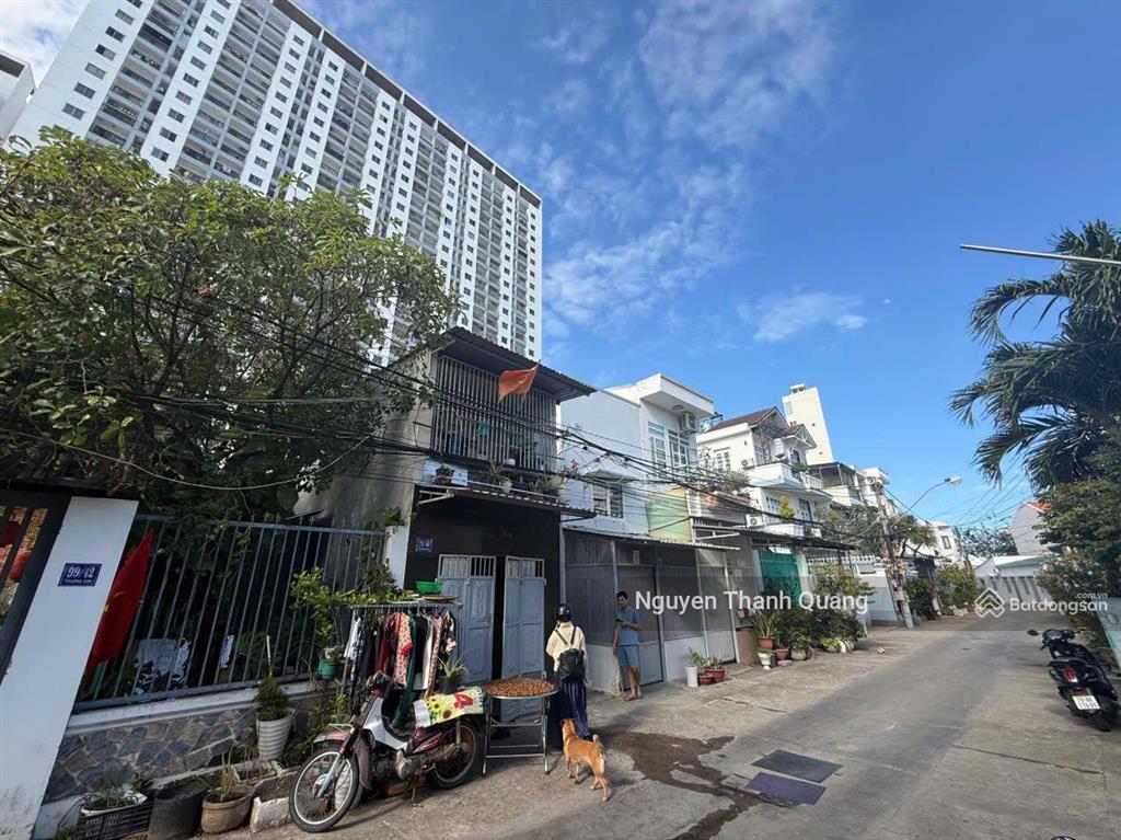 Homestay 171m2 ngang 7m  nhà vườn ngay cạnh biển tttp nha trang