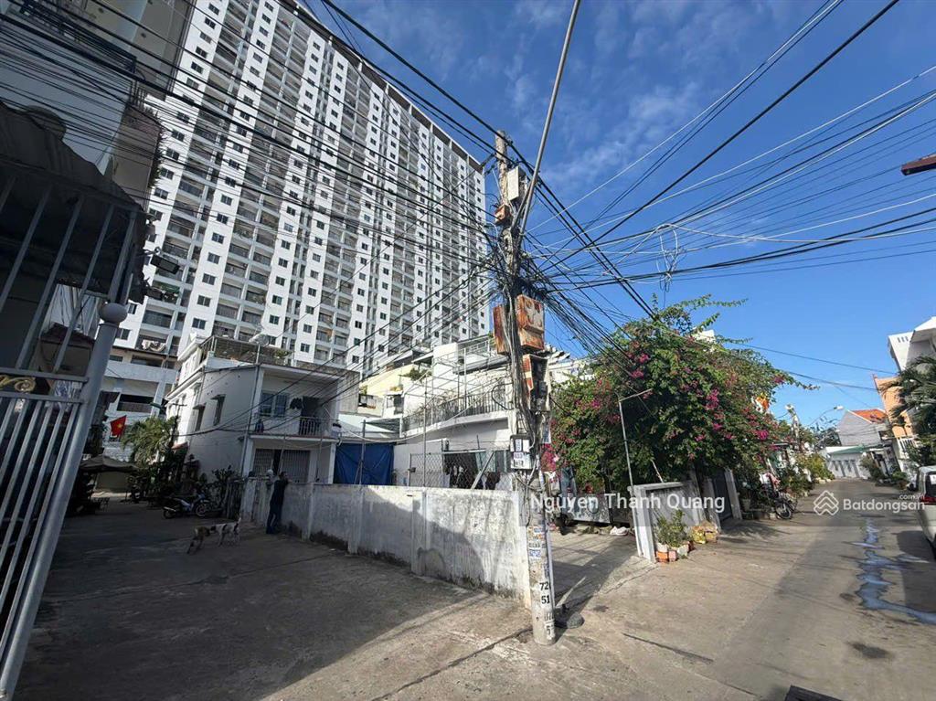 Homestay 171m2 ngang 7m  nhà vườn ngay cạnh biển tttp nha trang