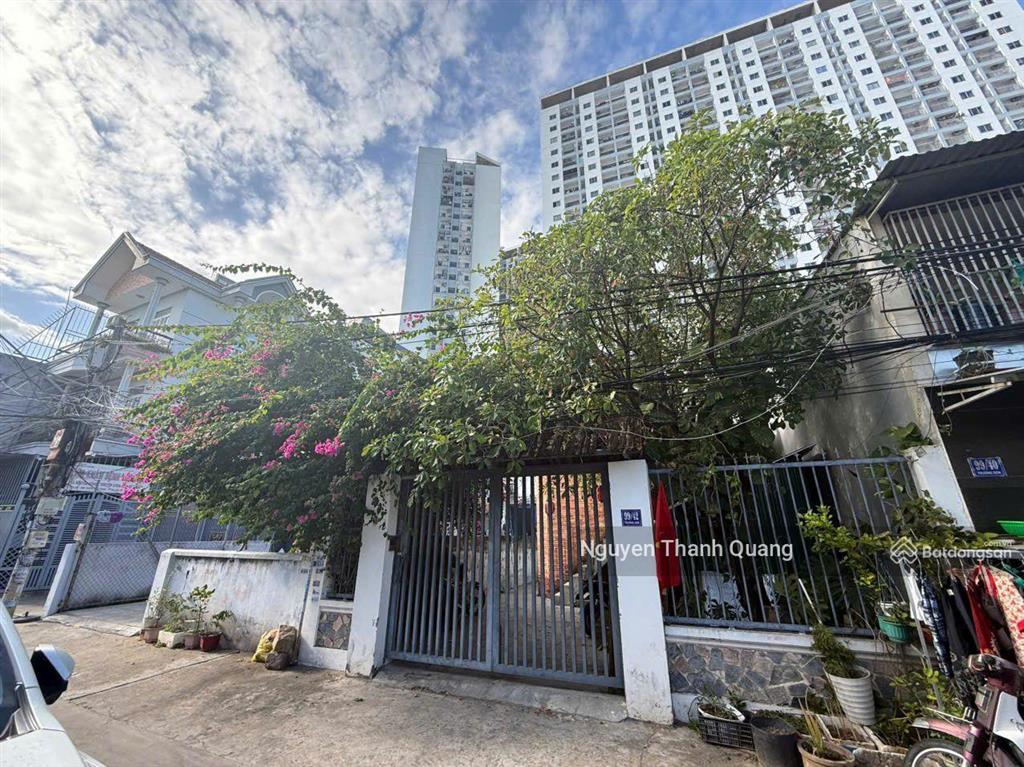 Homestay 171m2 ngang 7m  nhà vườn ngay cạnh biển tttp nha trang