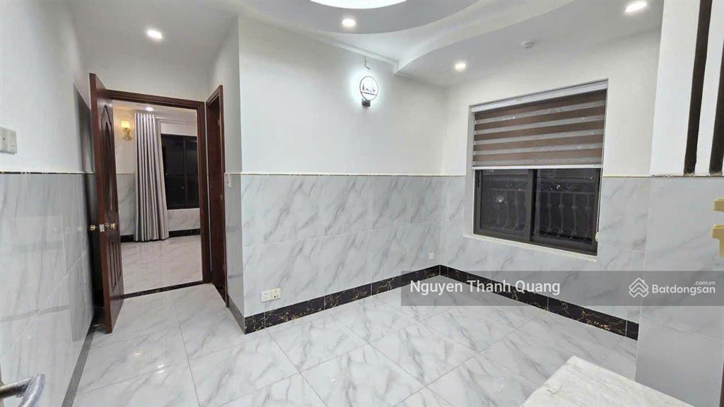 Toà nhà mới 9 tầng 22 căn hộ riêng biệt giáp cạnh bãi tắm hòn chồng  thang máy, pccc đầy đủ 29 tỷ