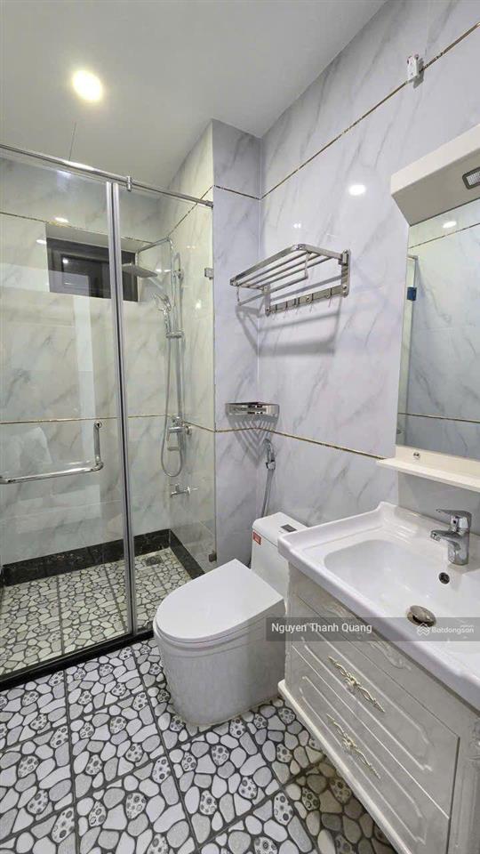 Toà nhà mới 9 tầng 22 căn hộ riêng biệt giáp cạnh bãi tắm hòn chồng  thang máy, pccc đầy đủ 29 tỷ