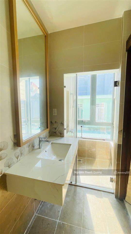 Nhà 3 tầng cách biển 600m giá 5,8 tỷ