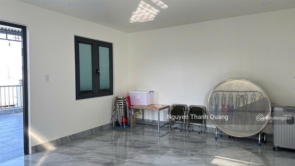Nhà 3 tầng 4 phòng ngủ 3 vệ sinh gần biển nha trang gần chợ vĩnh hải
