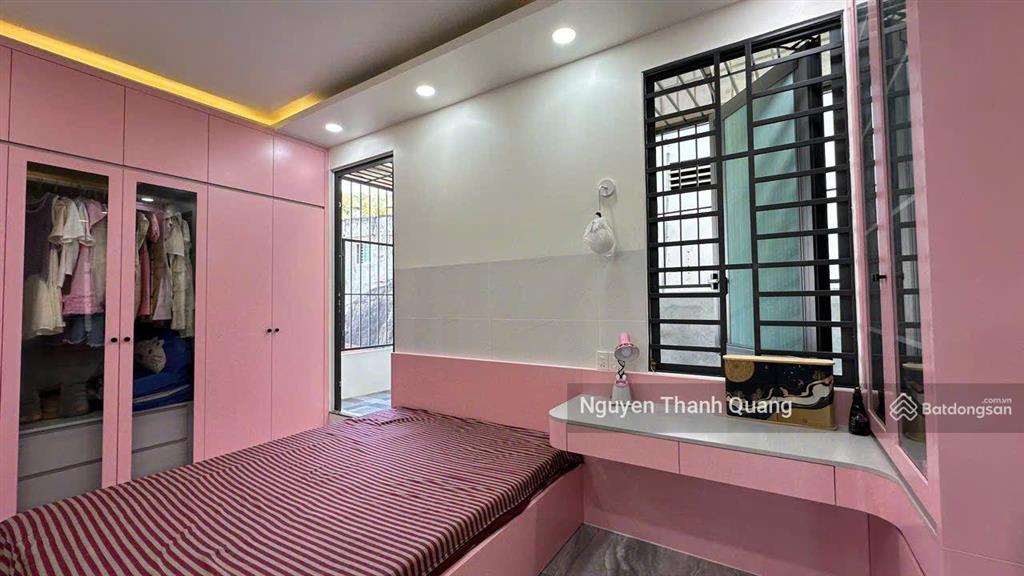 Nhà 3 tầng 4 phòng ngủ 3 vệ sinh gần biển nha trang gần chợ vĩnh hải