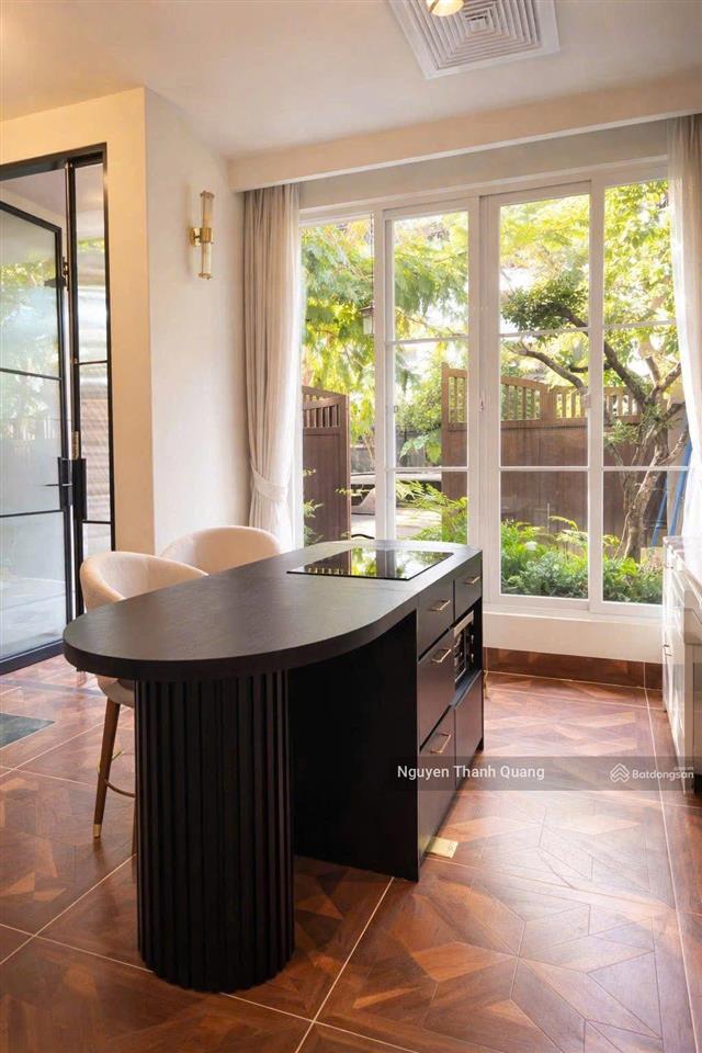 Nhà nha trang 3 tầng dòng tiền 50tr mỗi tháng có thang máy hồ bơi 4 phòng ngủ 5 vệ sinh 13,950 tỷ