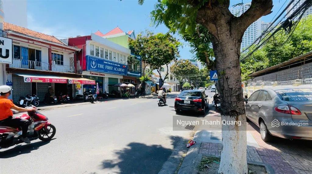 Nhà mặt ngang 7,05m đường kinh doanh ngay biển hòn chồng nha trang