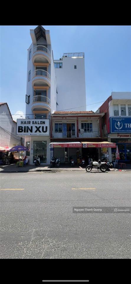 Nhà mặt ngang 7,05m đường kinh doanh ngay biển hòn chồng nha trang