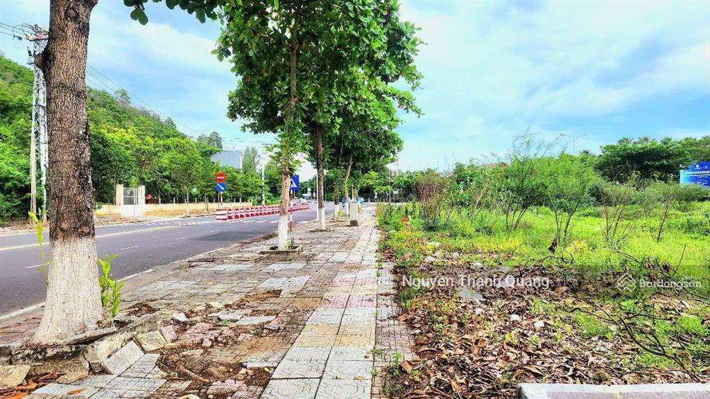 289m2 ngang 11m lô biệt thự biển nha trang phù hợp xây biệt thự hoặc toà nhà 6 tầng cho thuê