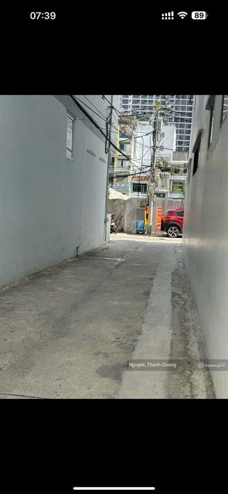 Bán căn nhà cấp 4 2 mặt tiền hẻm rộng 3m, nằm tại hẻm hoàng hoa thám, cách đường chính chỉ 40m