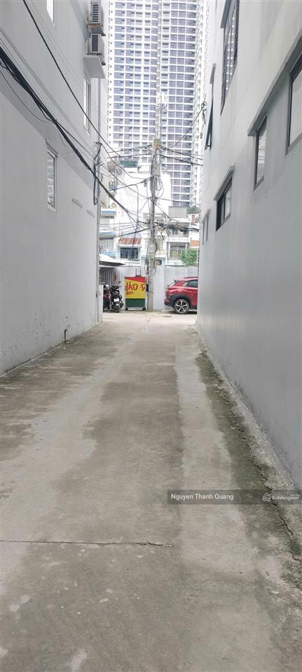 Bán căn nhà cấp 4 2 mặt tiền hẻm rộng 3m, nằm tại hẻm hoàng hoa thám, cách đường chính chỉ 40m