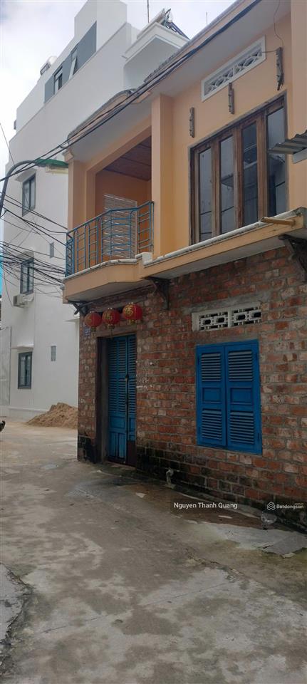 Bán căn nhà cấp 4 2 mặt tiền hẻm rộng 3m, nằm tại hẻm hoàng hoa thám, cách đường chính chỉ 40m